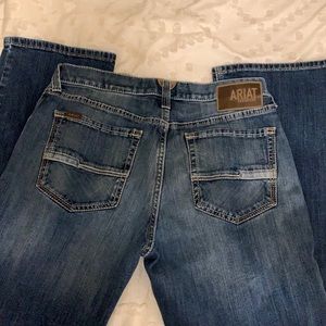 Men’s ARIAT M4 33/32 Jeans